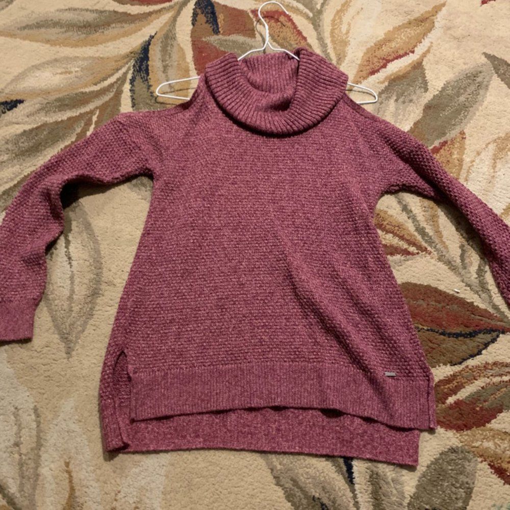 Hollister Cold Shoulder Sweater Small
